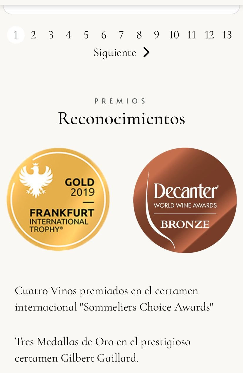 Medallas de Frankfurt y Decanter sobre la mesa de cata